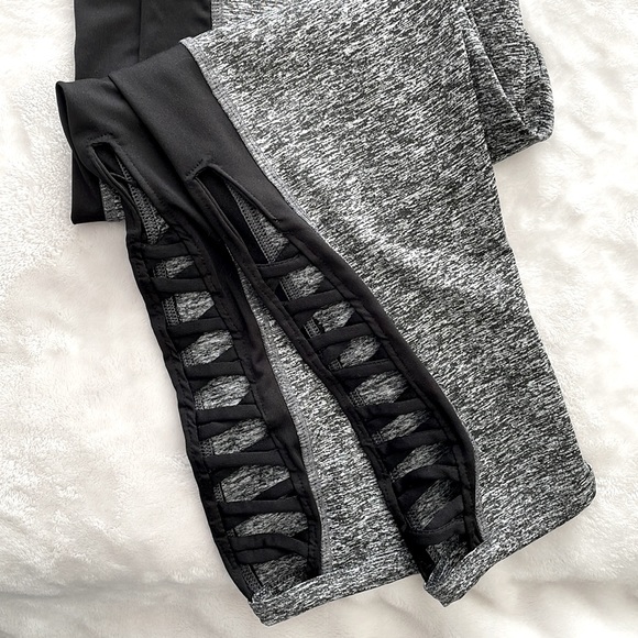 ActiveWear Capris! 👟 - Picture 2 of 3